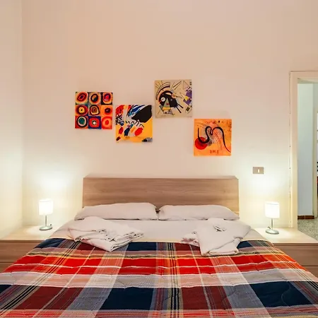Casa Ester * לוקה